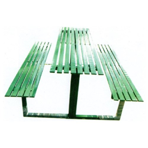 Picnic Bench, Size: 5 X 4.5 X 2.5 Feet