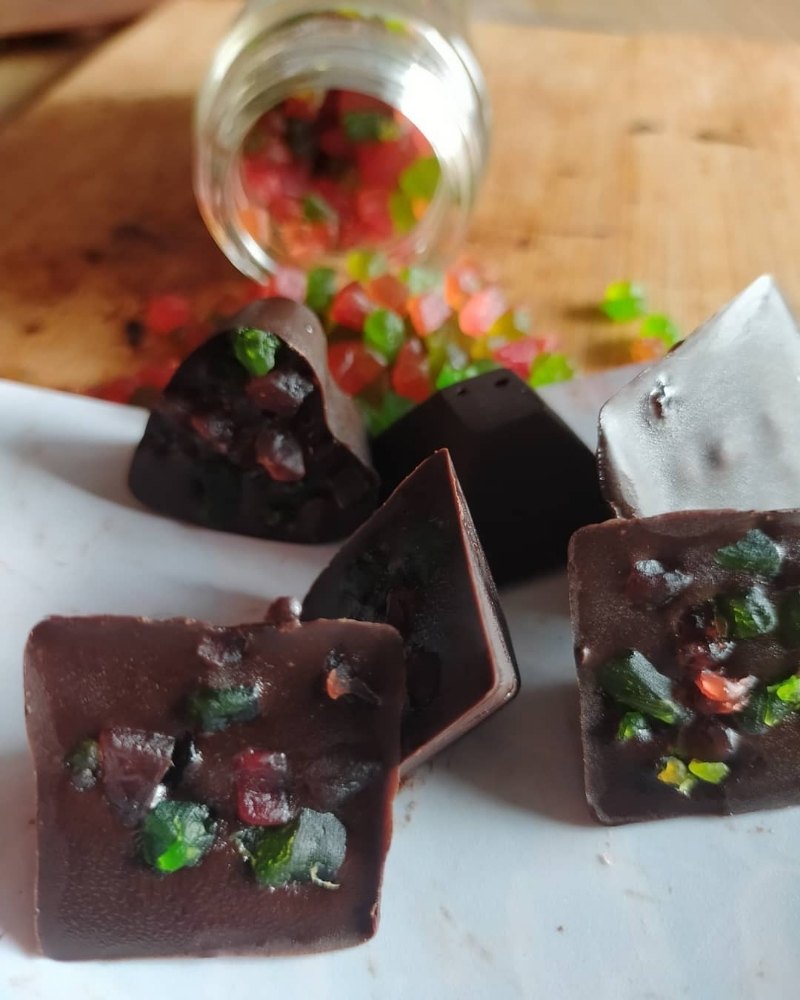 Vedart Rectangular Tutti Frutti Dark Chocolate