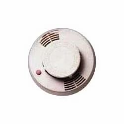 White Stand Alone Smoke Detector