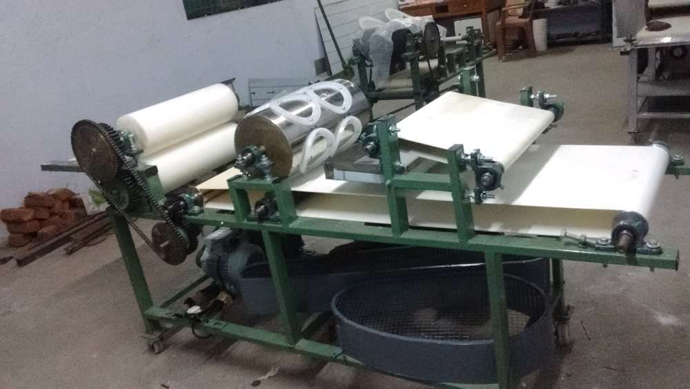 Semi-Automatic Kaja Puri Making Machine
