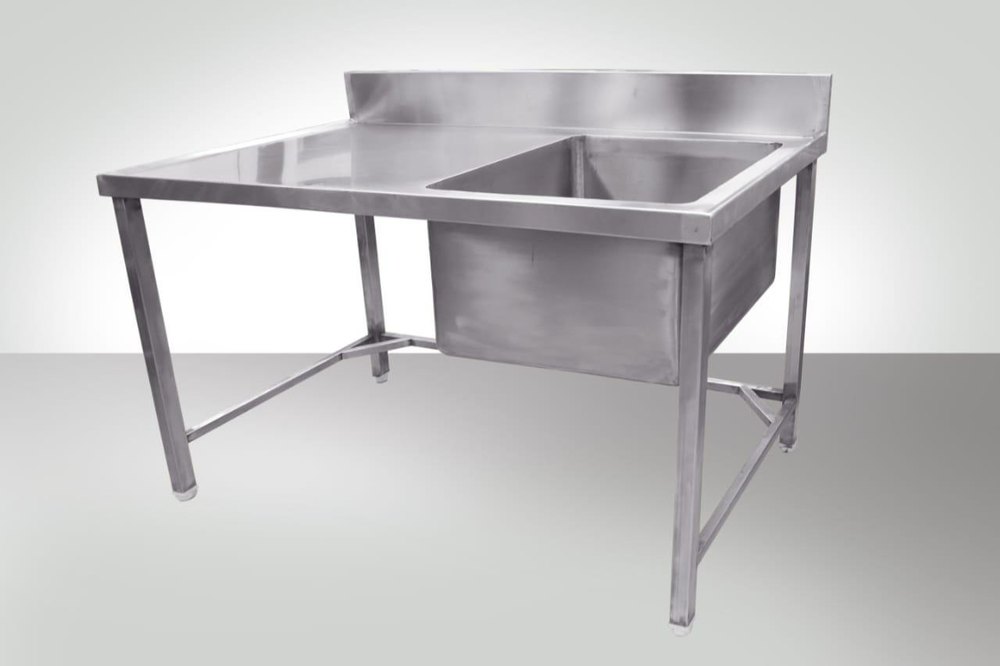 Hariom Manufacturer Washing Area Kitchen Equipment
