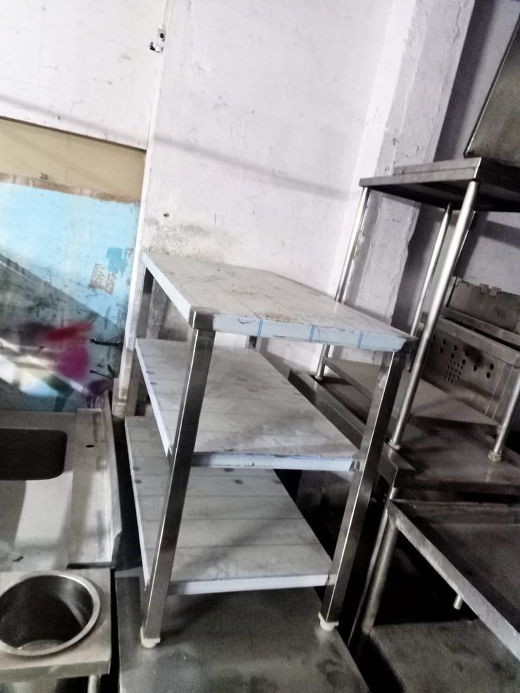 Silver Stainless Steel Kitchen Table, Size: 3 Feet