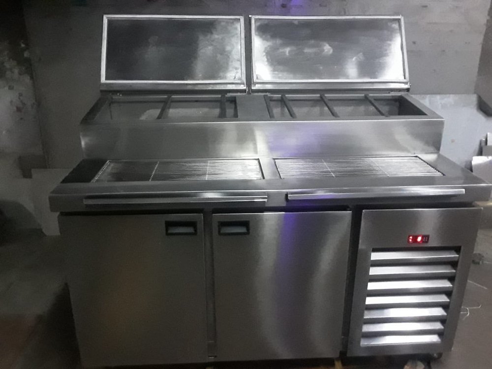 Metal Pizza Counter, For Catering