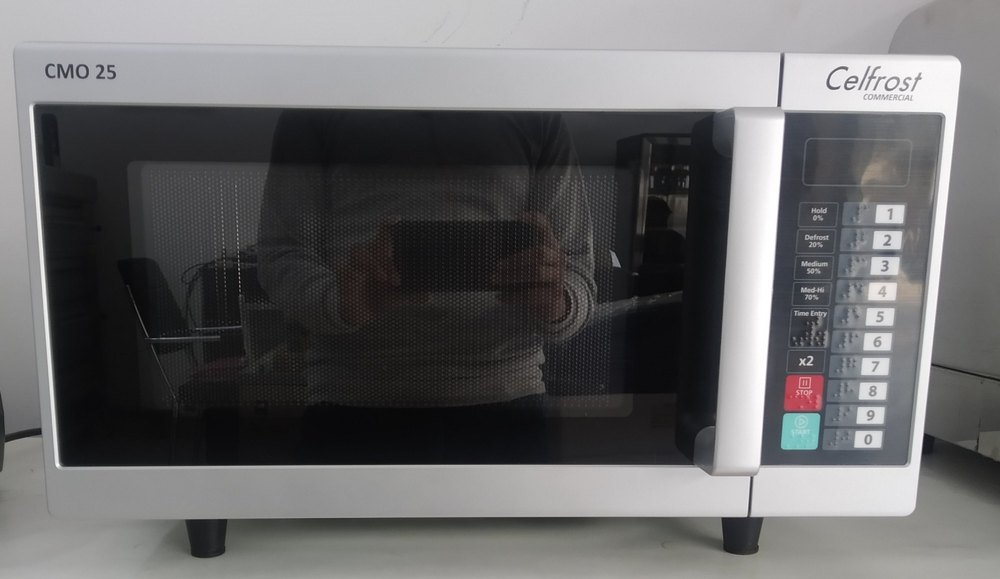 Stainless Steel Rectangular Commercial Microwave Oven, Capacity: 25 Litre