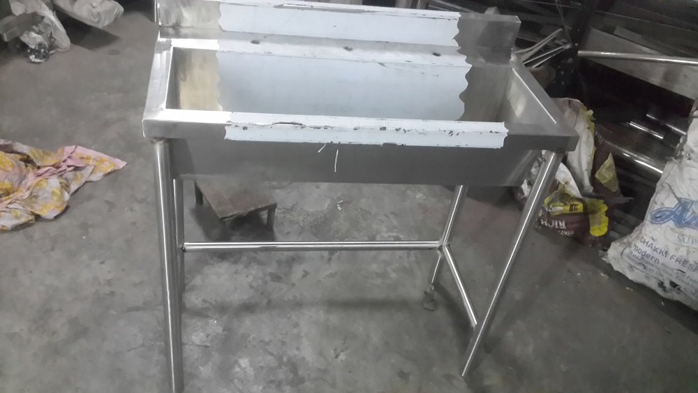 Silver Stainless Steel Working Table Sink