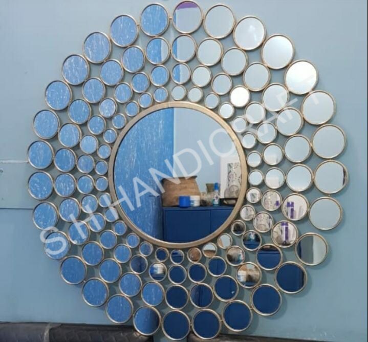 Gold Metal Wall Mirror, Size: 30x30 Inch, Mirror Shape: Round