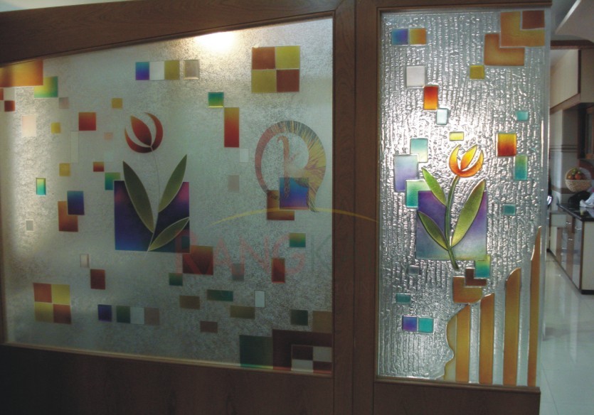Designer Glass Partition With Fusion Glass