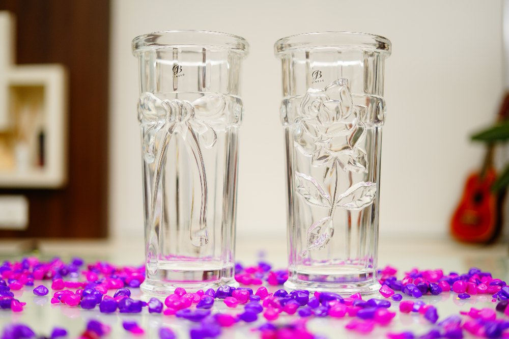 Transparent Crystal Imported Glass Vase, Shape: Cylindrical