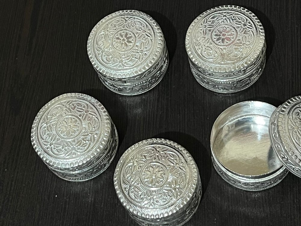 German Silver Round Coin Box, For Decoration, Size/Dimension: 1.75 X 1 Inch