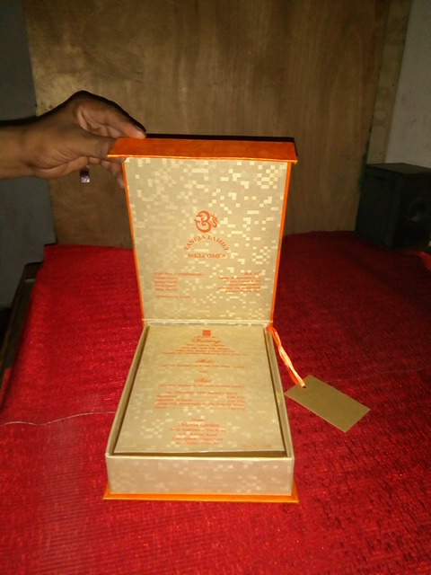 Cutomised Rectangular Wedding Invitation Card Box