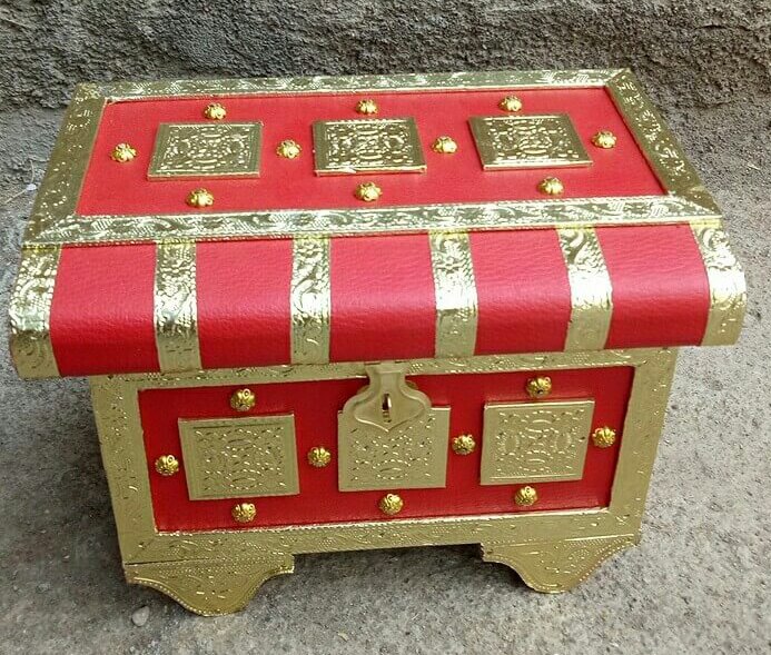 Wood Rectangle Red Decorative Jewellery Box For Bridal Gifts
