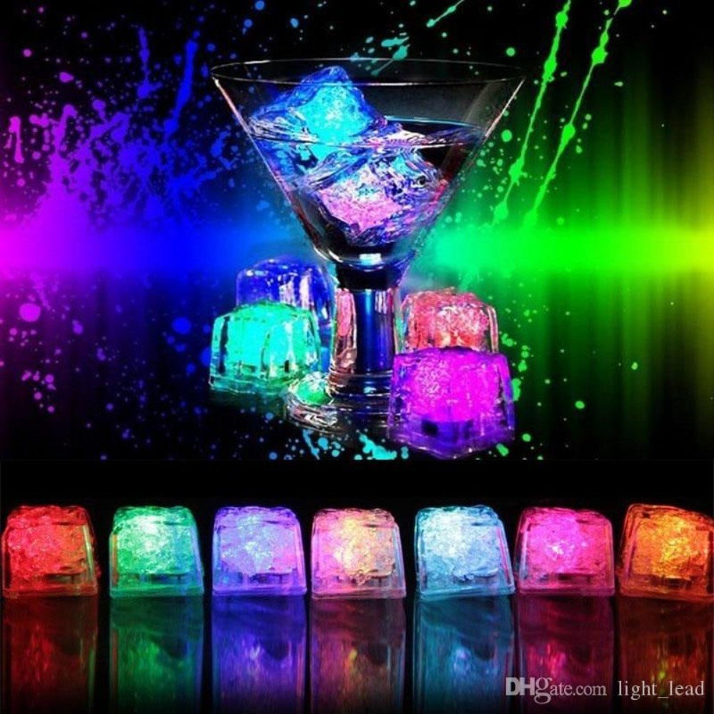 Plastic Multicolor LED Lights Polychrome Flash Party Lighting LEDs Glowing Ice Cubes, Size/Dimension: 3x3x3 CM