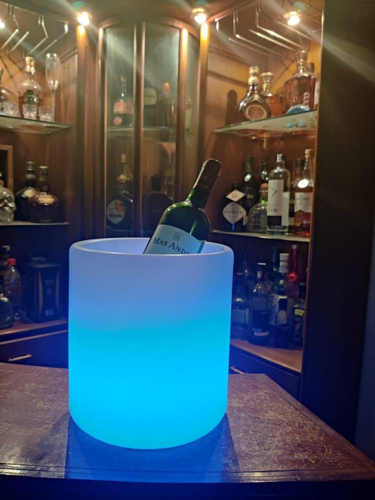 RGB (PE) LED Ice Bucket, For Bar, Size: 10 Inch
