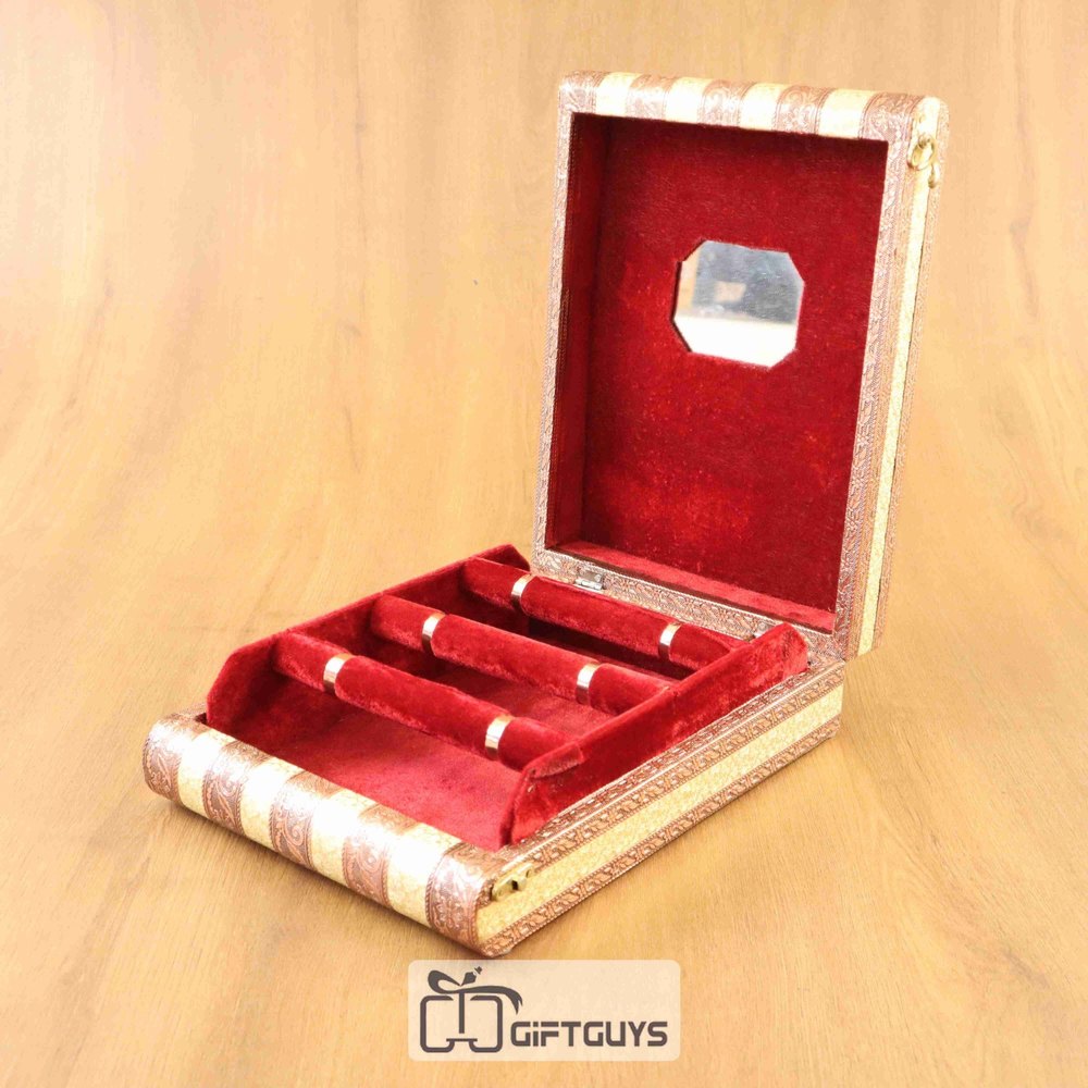 Rectangle Golden Expensive Jewelry Box, Size/Dimension: 12 X 9.2