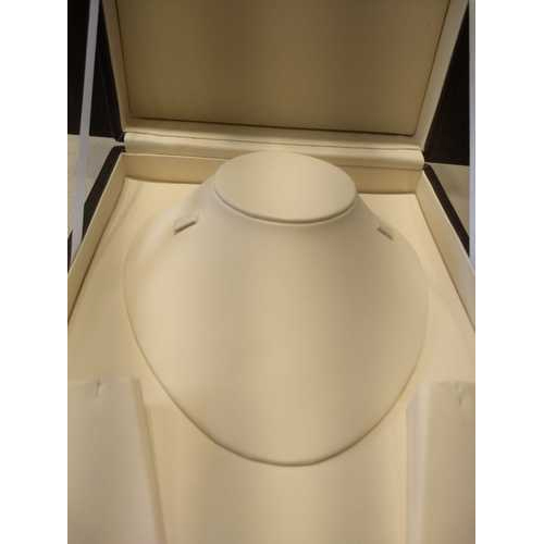 Velvet And Wood Chocker Box