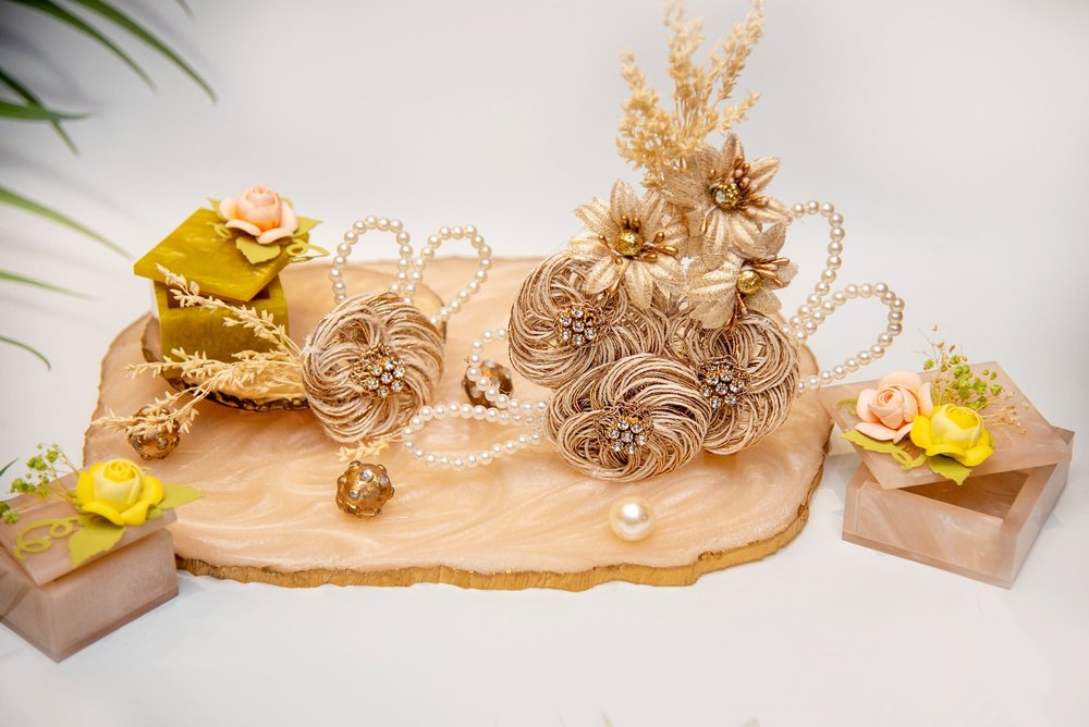 Cream Resin Tray For Ring Ceremony/Gifting