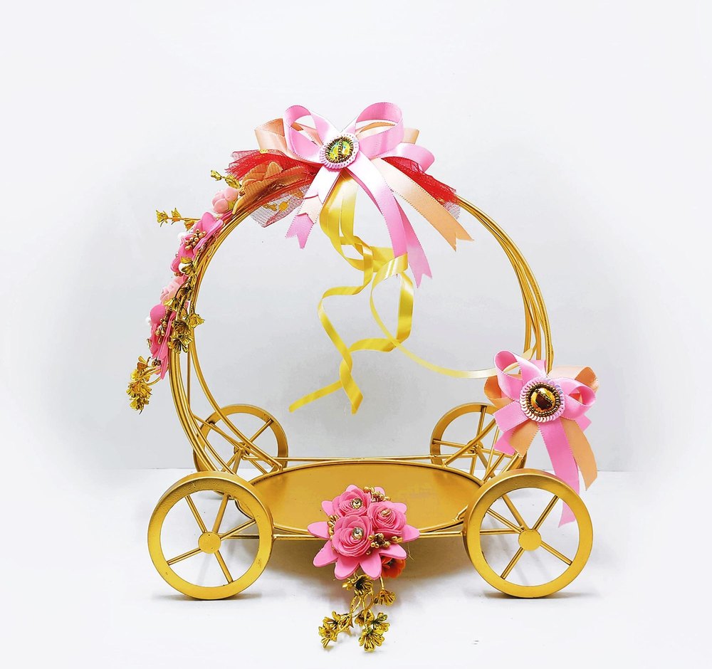 Golden Cake stand/Engagement Ring Plater