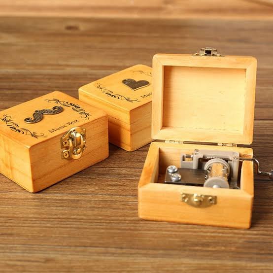 Brown Rectangle Wooden Novelty Box, For Home