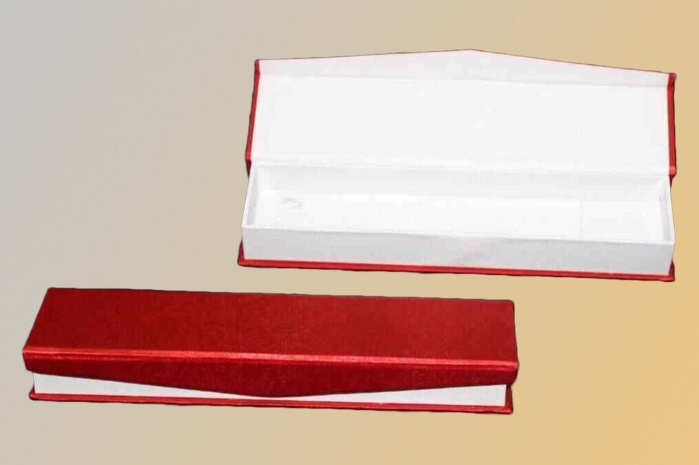 Cardboard Red Jewellery Box Magnet