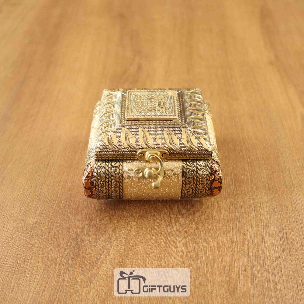 Golden Square Wooden Box velvet Finished Inside, For Storage, Size: 4 X 4