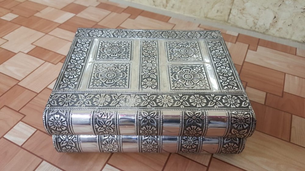 Metal Jewelry Box, 8x11