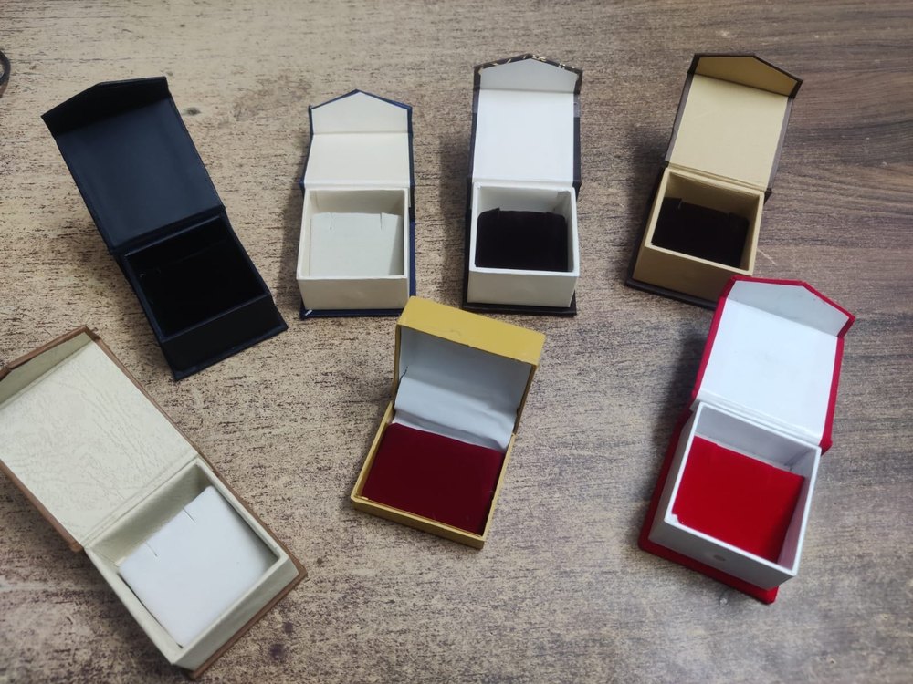Square Black Velvet Earring Box, Size/Dimension: 2.5*2.5