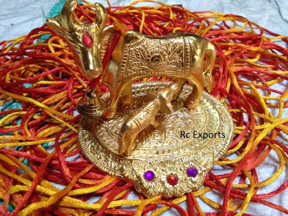 Rc Exports Excellent Golden Kamdhenu Cow And Calf Set (Sankranti Collection)