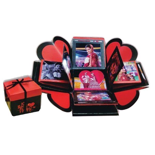 Glossy Black and Red Explosion Box, Size/Dimension: 4x4 Inches, Capacity: 25 Photos