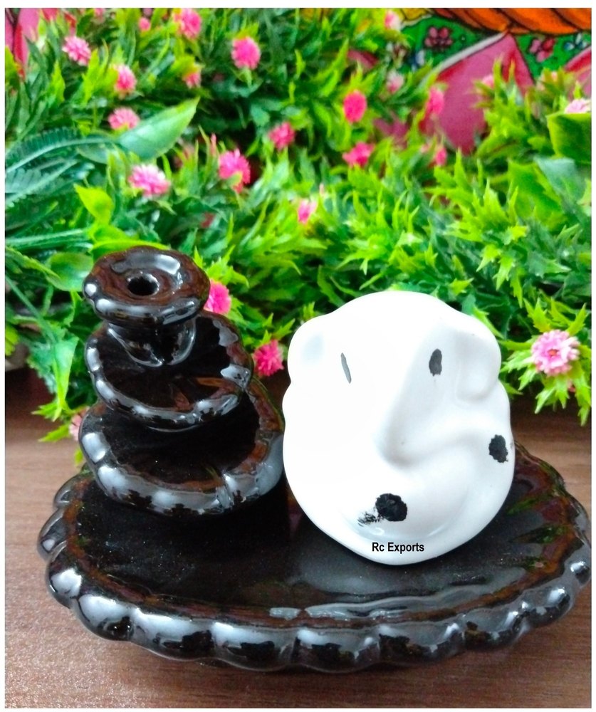 Decorative Polyresin Smoke Ganesha Fountain Incense holder Statue with 10 Back flow Incense Cones