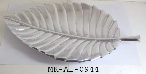 Silver Metal Leaf Shape Platter, for Home, Normal