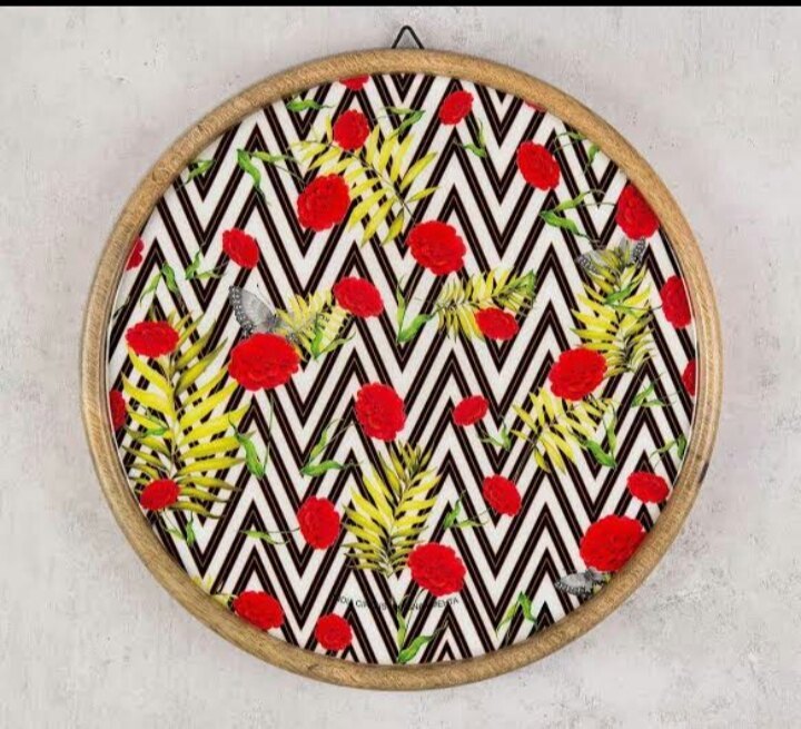 Wooden Hanging Wall Plate, Round