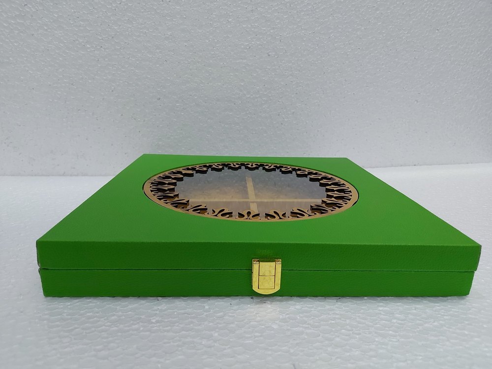 Wooden Square Dry Fruit Boxes, Size/Dimension: 12x12x1.5