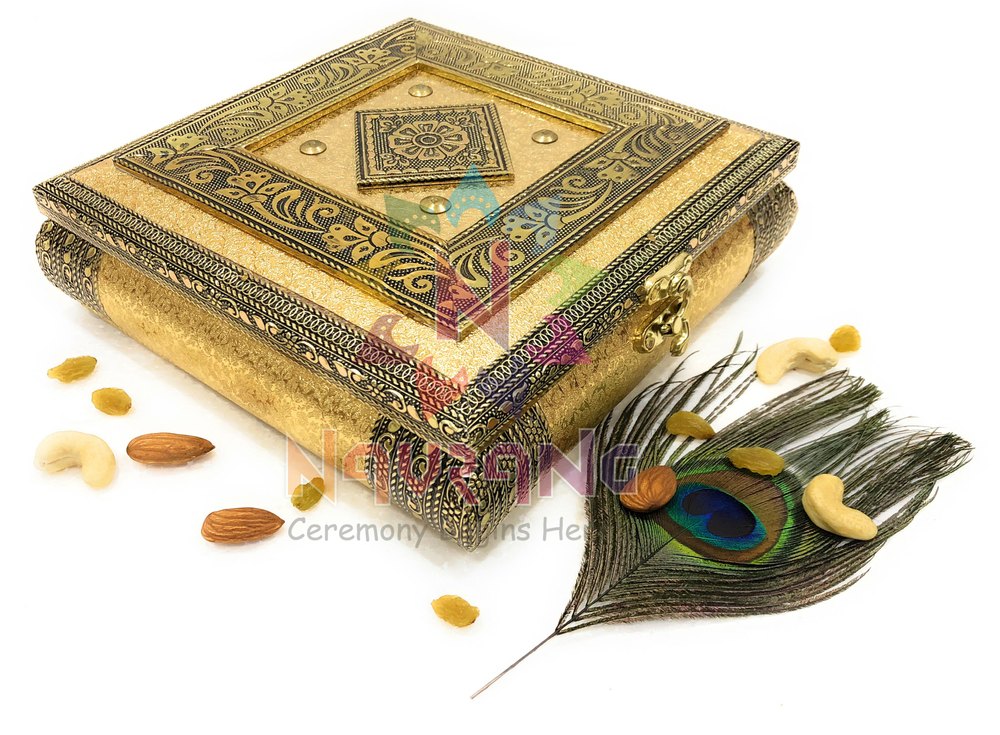 Golden Recgin Meenakari Dry Fruits Box, Size (Dimension): 8 X 8 X 2.5 Inch