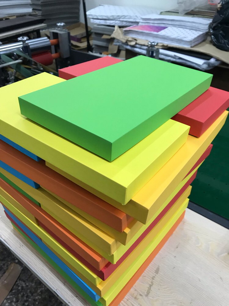 Rigid Colourful Boxes, Capacity: 2 Kgs