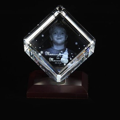 Transparent Deeher Gift 3D Crystals - Cubical Shaped, For Gift Purpose