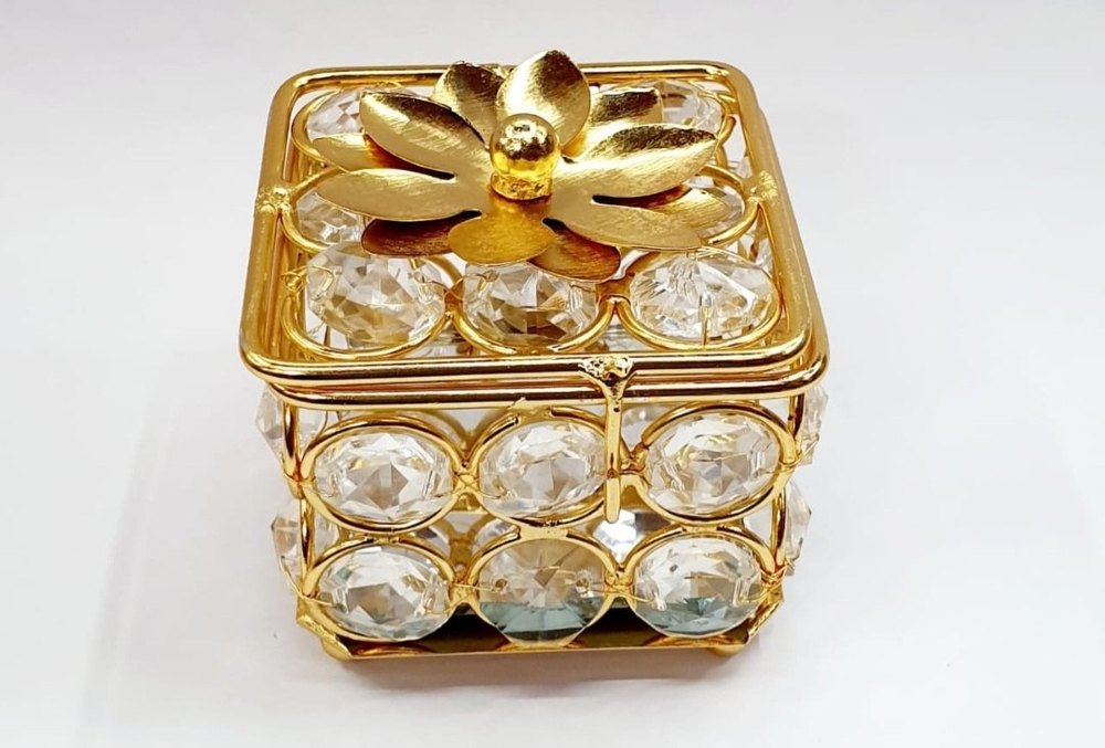 Golden Mild Steel Packaging Crystal Box, For Gift, Size/Dimension: 4x4