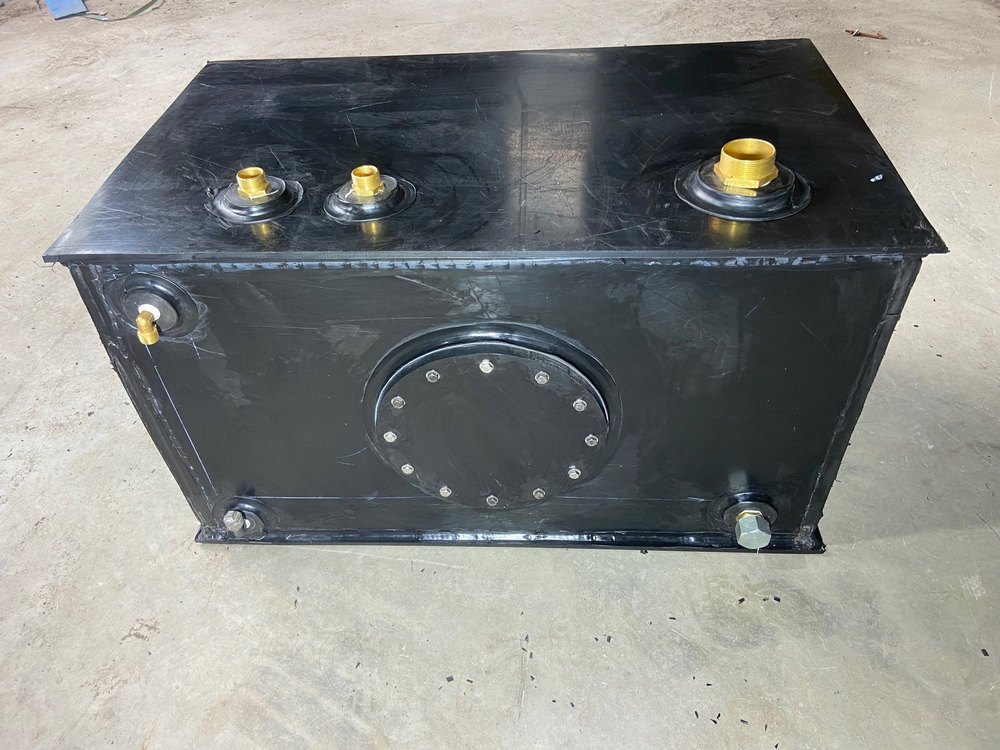 Plastic Hdpe Fuel Tank, Capacity: 500-1000 L