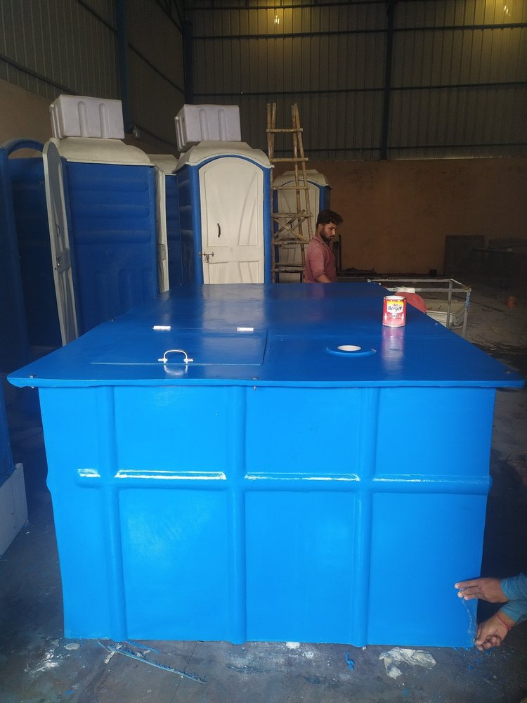 PVC/Plastic Blue Horizontal Tanks, Storage Capacity: 1000 L
