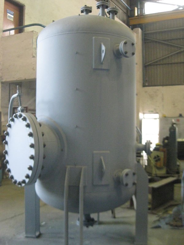 SSE Mild Steel Vertical MS Storage Tanks, 2 Ton, Capacity: 500 Litre