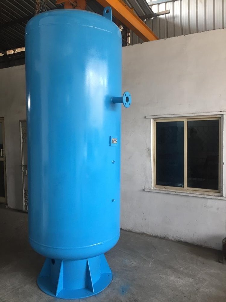 REAL Blue 2000 Ltr Vertical Tank, For Industrial