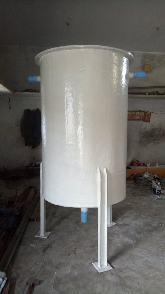 Chemicals/Oils FRP Conical Bottom Mixing Tank, Capacity: 1000-5000 L