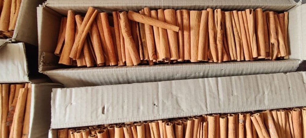 Taj Bhungdi Split Cassia, Packaging Size: 1Kg