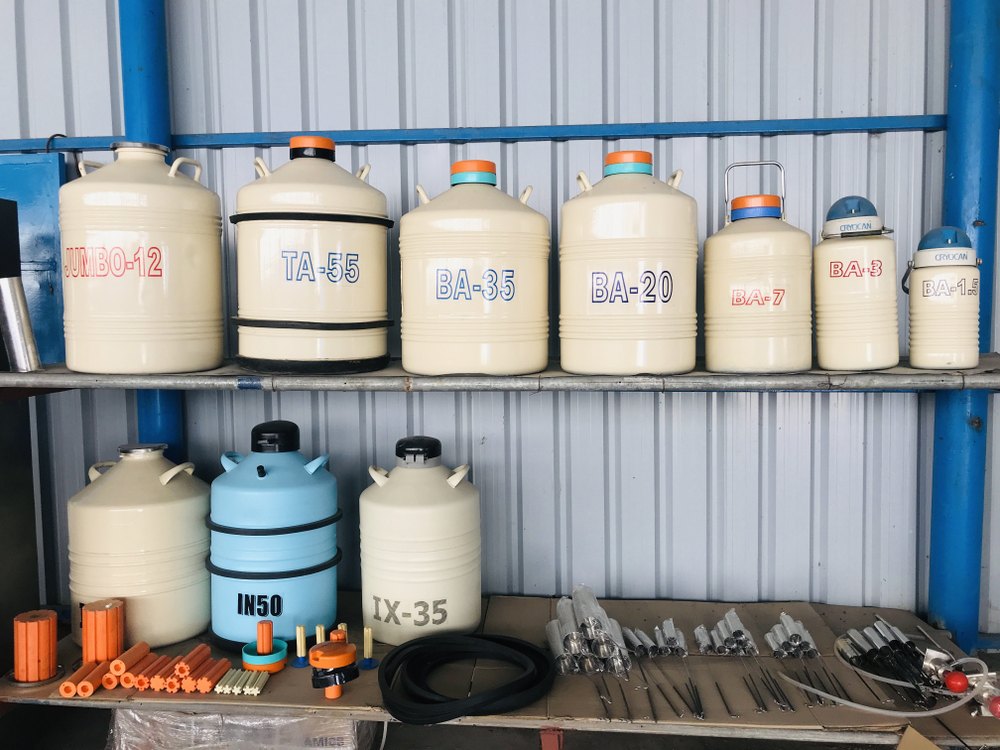 Liquid Nitrogen Containers, Capacity(Litre): 53 L