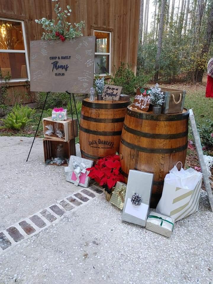 Wooden Barrels Supplier