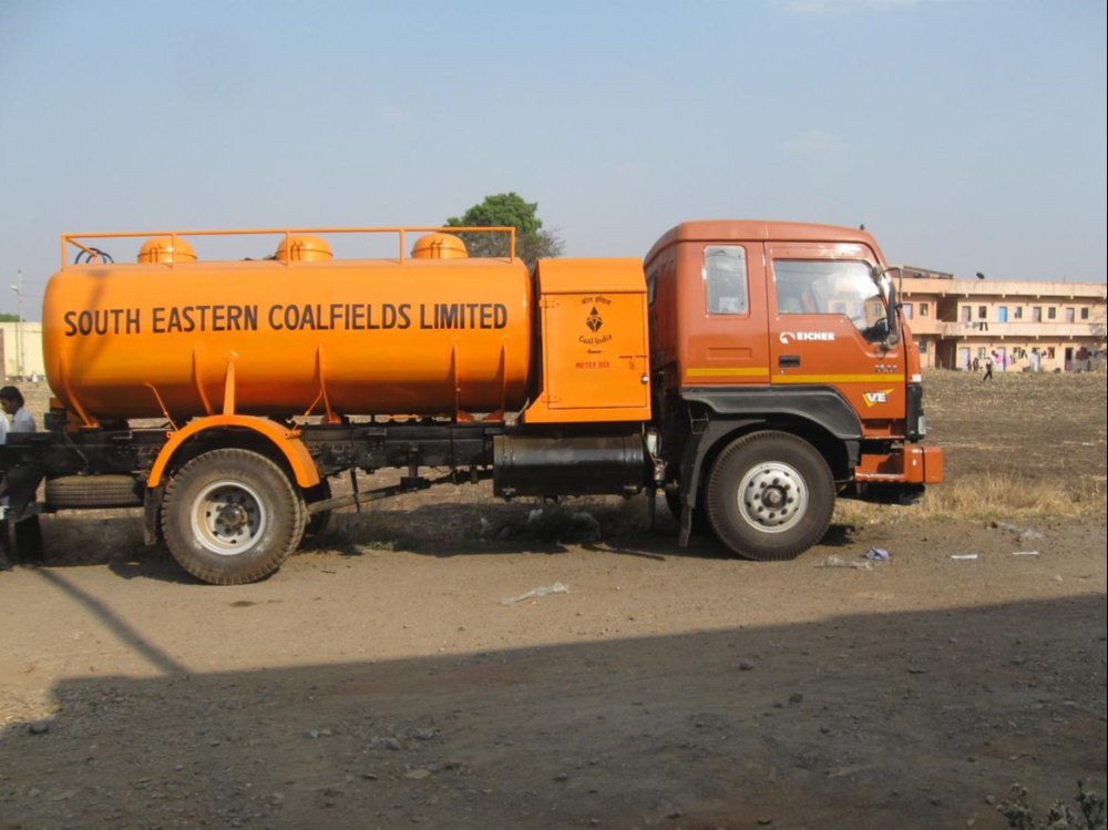 Mild Steel Diesel Bowser, Capacity: 8000 L