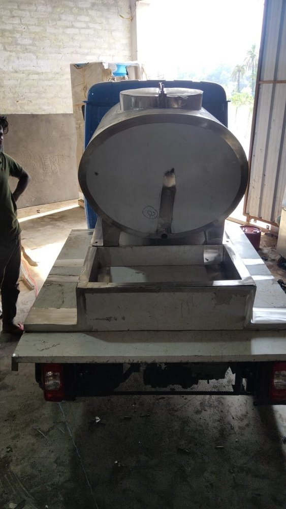 300L SS Milk Road Tankers, For Industrial