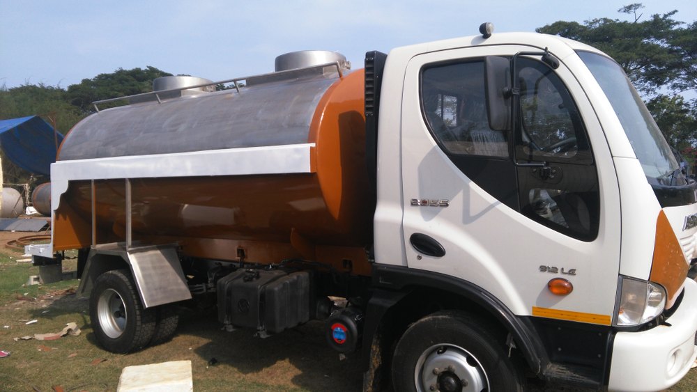 Road Milk Tanker