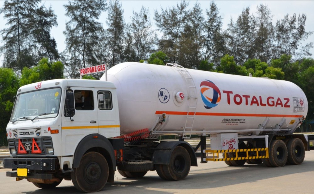 LPG Gas Tanker, Capacity: 1000 Litre