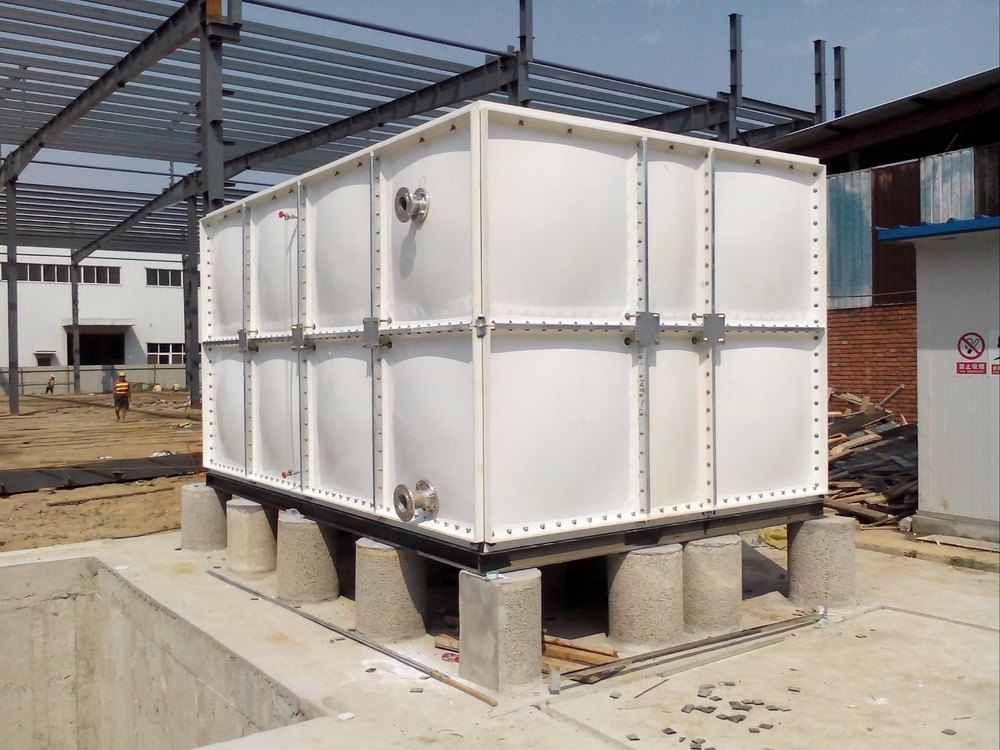 White FRP Water Storage Container Tank, Capacity: 10000 L