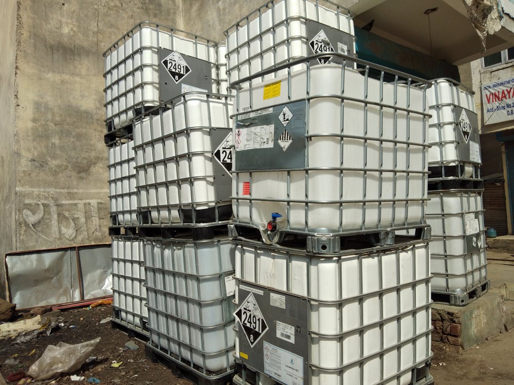 HDPE With Metal Cage Dry Container IBC Bulk Container, for Storage, Capacity: 1000 Ltr